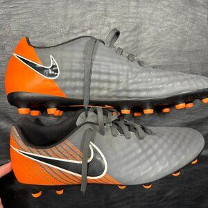 Nike Magista Cleats